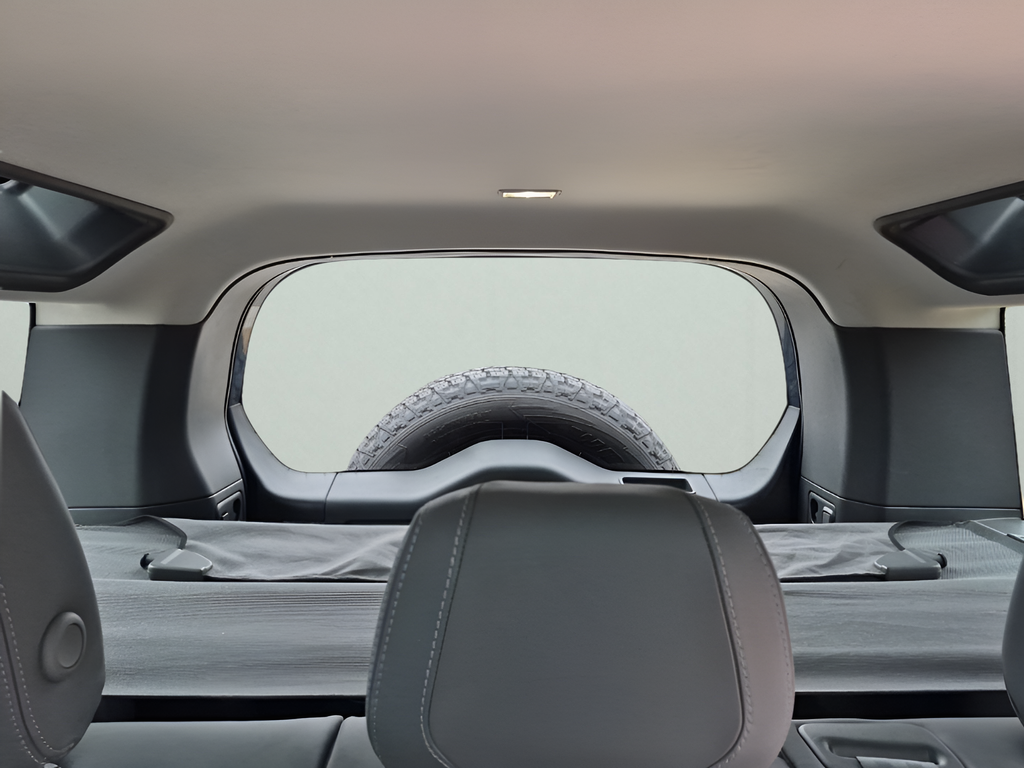 2024 Land Rover Defender 110 X-Dynamic SE