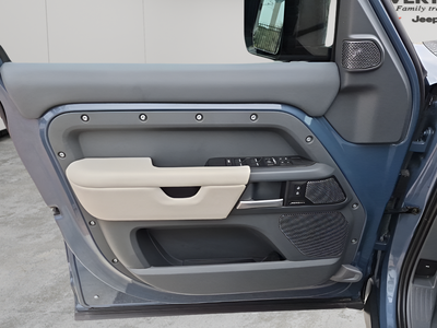 2024 Land Rover Defender 110 X-Dynamic SE