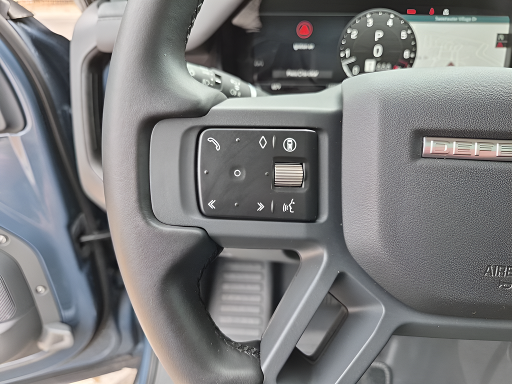 2024 Land Rover Defender 110 X-Dynamic SE