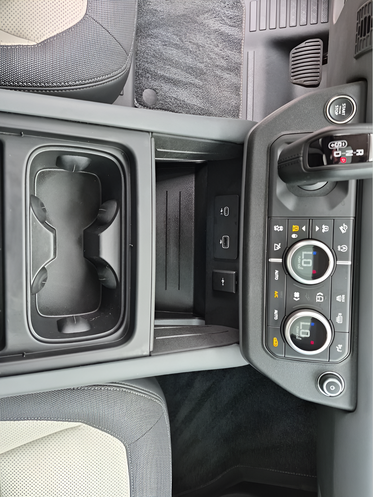 2024 Land Rover Defender 110 X-Dynamic SE