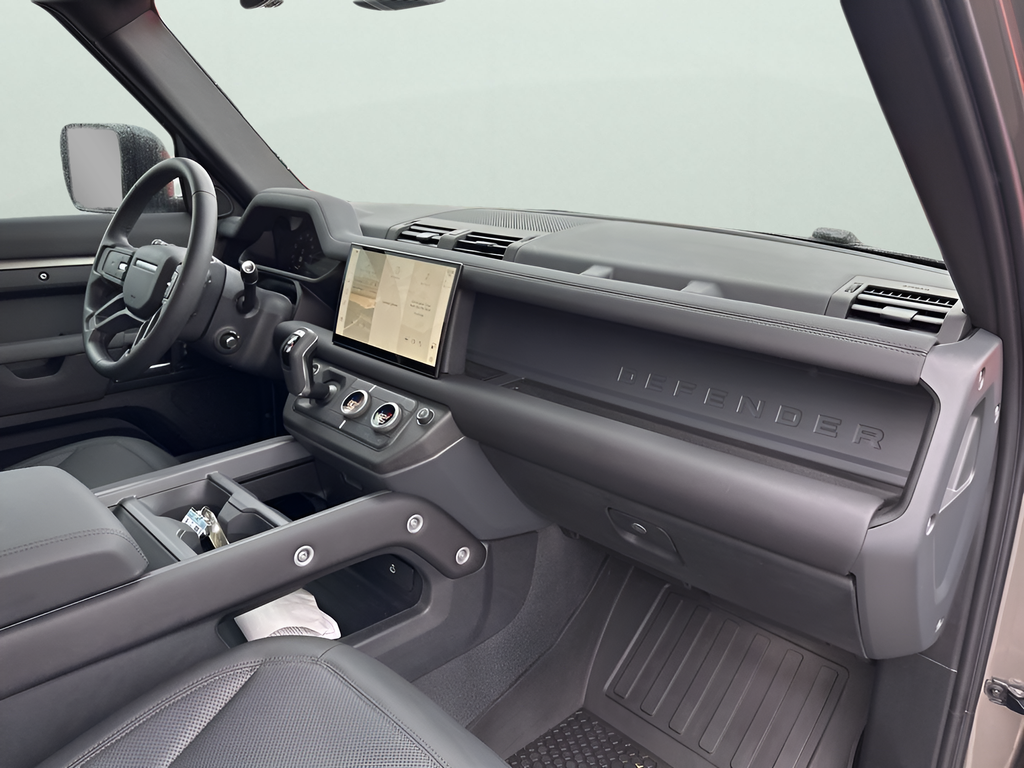2025 Land Rover Defender 90 S
