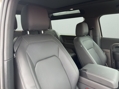 2025 Land Rover Defender 90 S