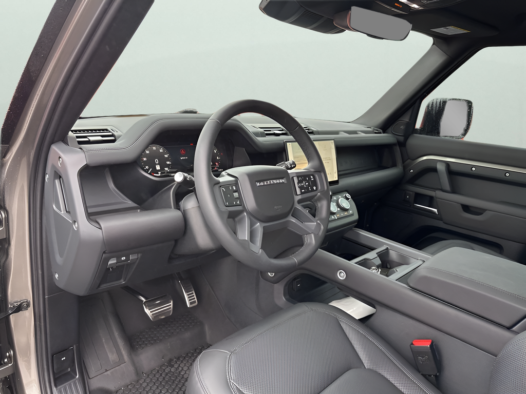 2025 Land Rover Defender 90 S