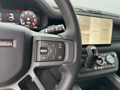 2025 Land Rover Defender 90 S