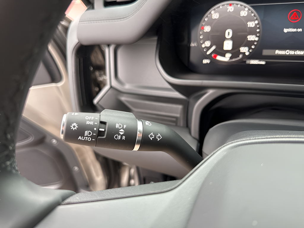 2025 Land Rover Defender 90 S