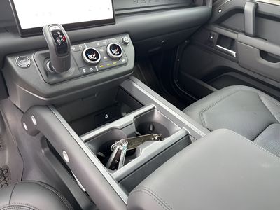 2025 Land Rover Defender 90 S