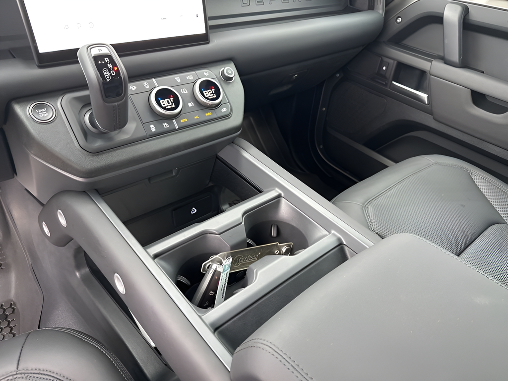 2025 Land Rover Defender 90 S