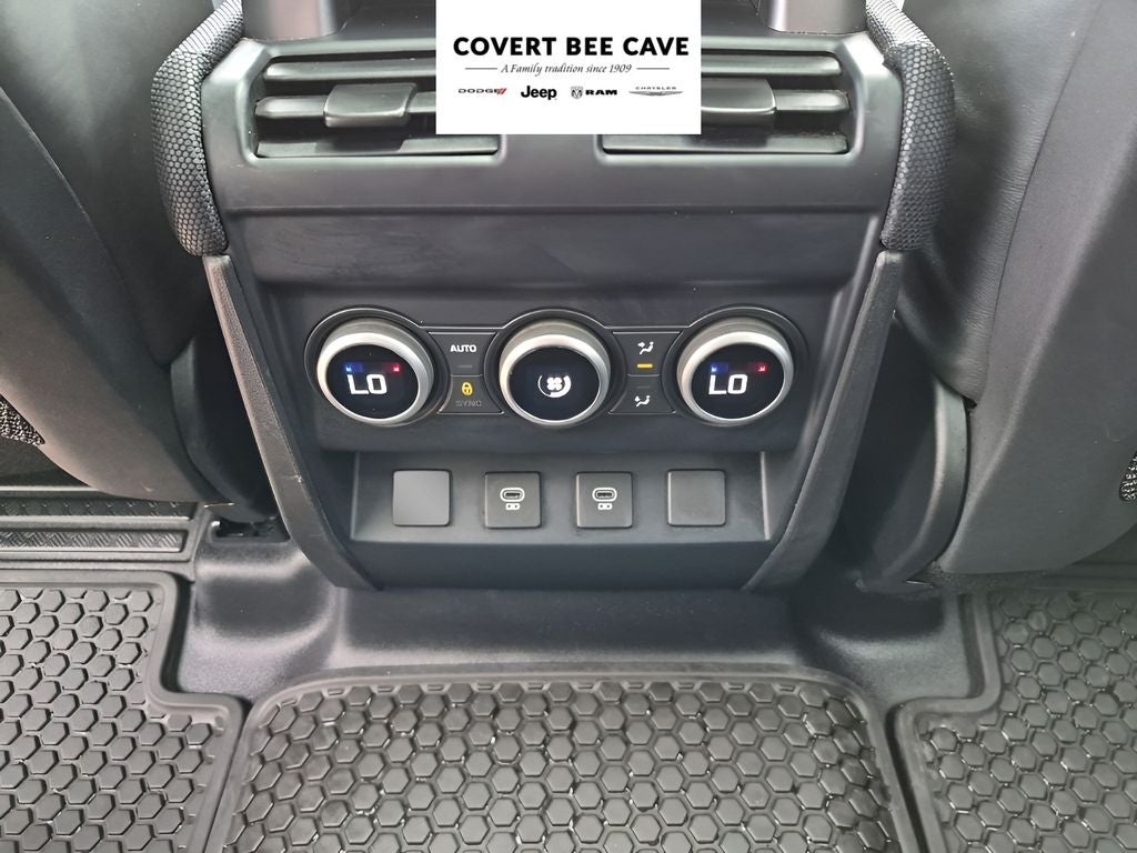 2024 Land Rover Defender 110 Carpathian Edition