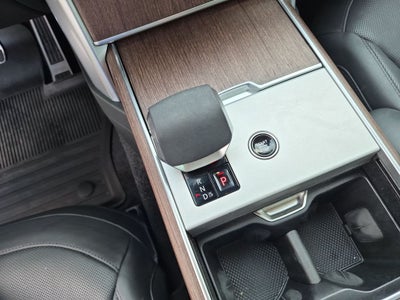 2024 Land Rover Range Rover SE LWB