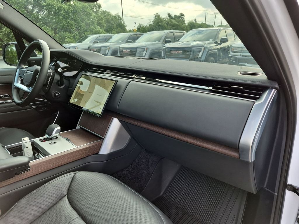 2024 Land Rover Range Rover SE LWB