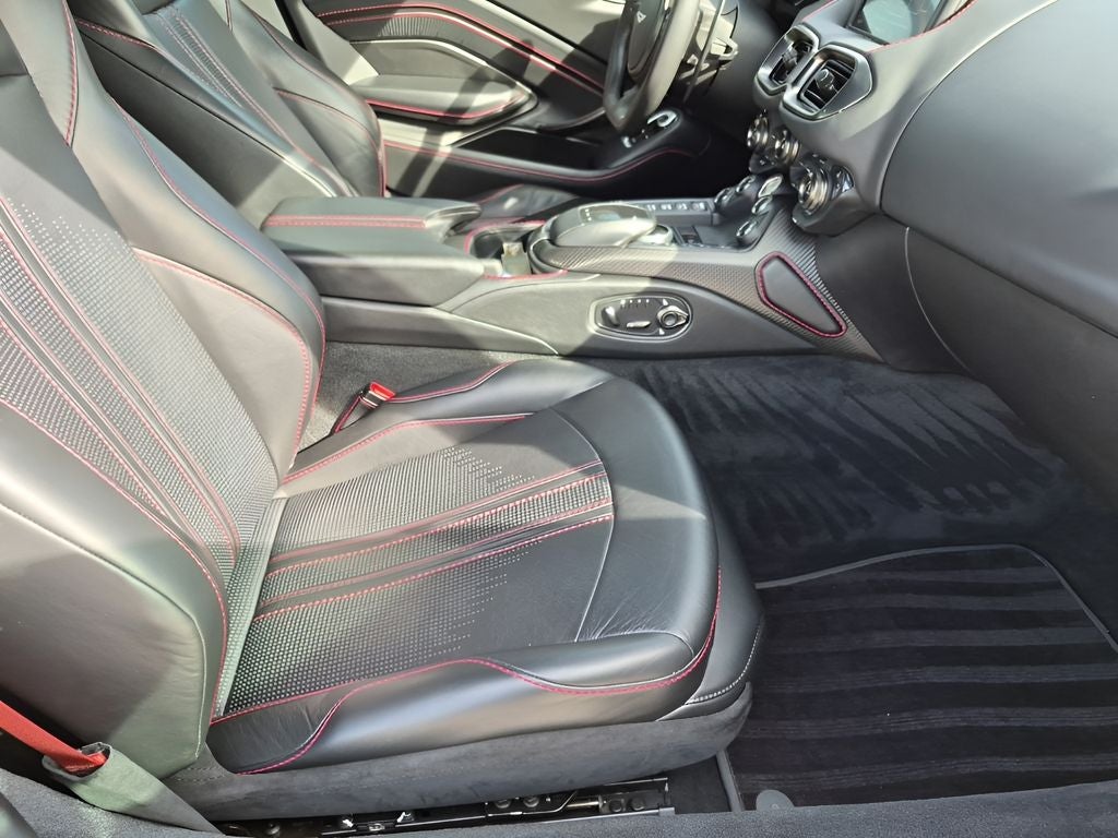 2019 Aston Martin Vantage Base