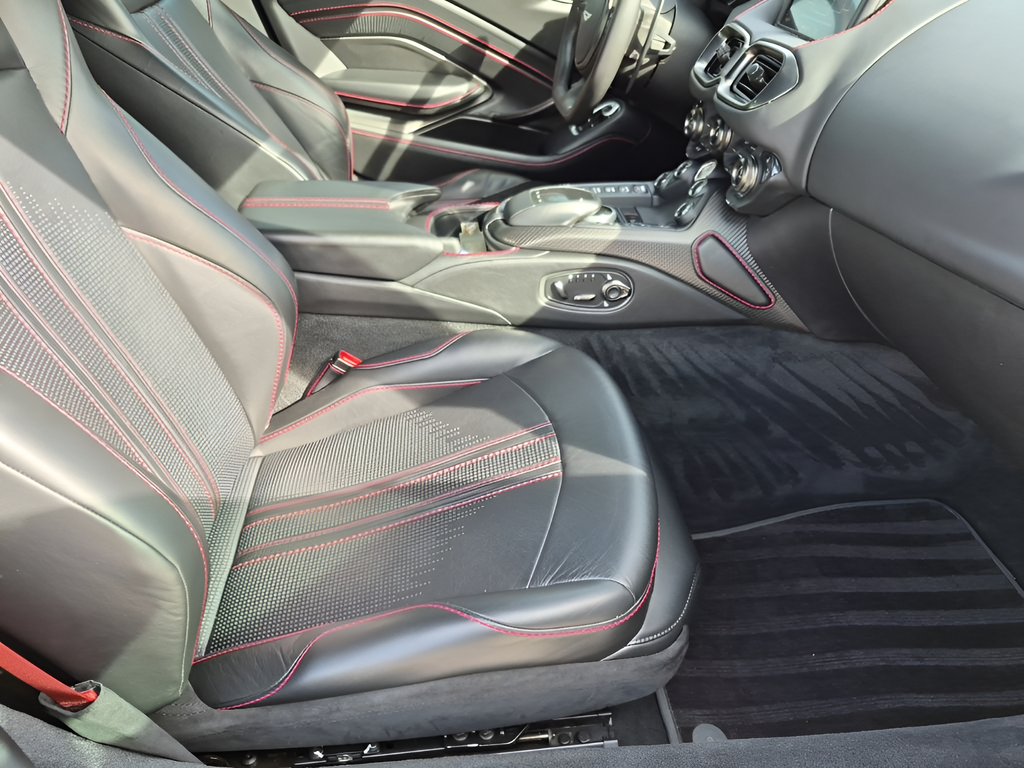 2019 Aston Martin Vantage Base