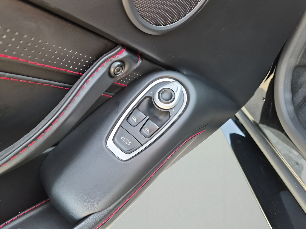 2019 Aston Martin Vantage Base