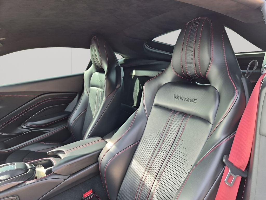 2019 Aston Martin Vantage Base