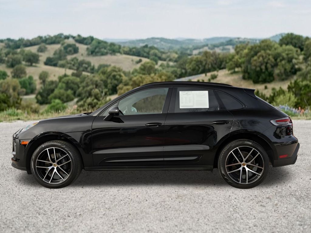 2025 Porsche Macan Base