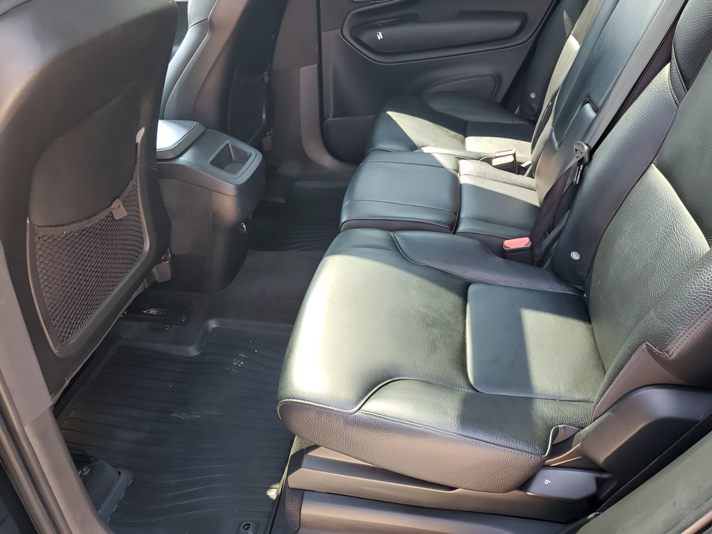 2017 Volvo XC90 T5 Momentum