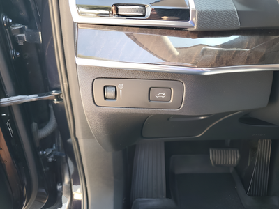 2017 Volvo XC90 T5 Momentum