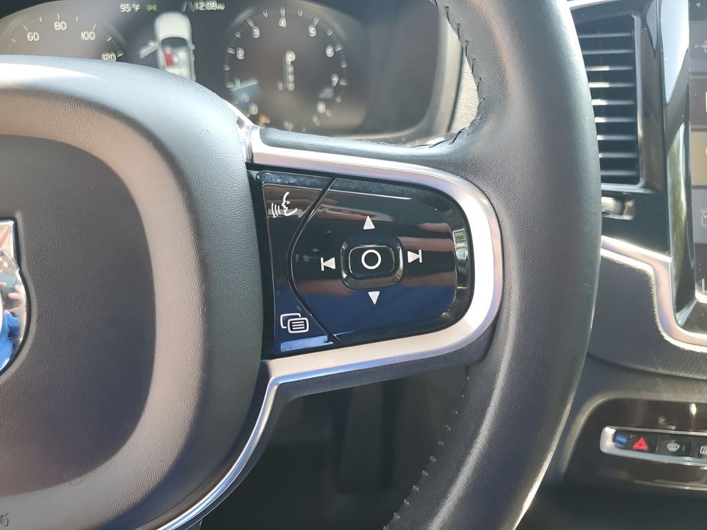 2017 Volvo XC90 T5 Momentum