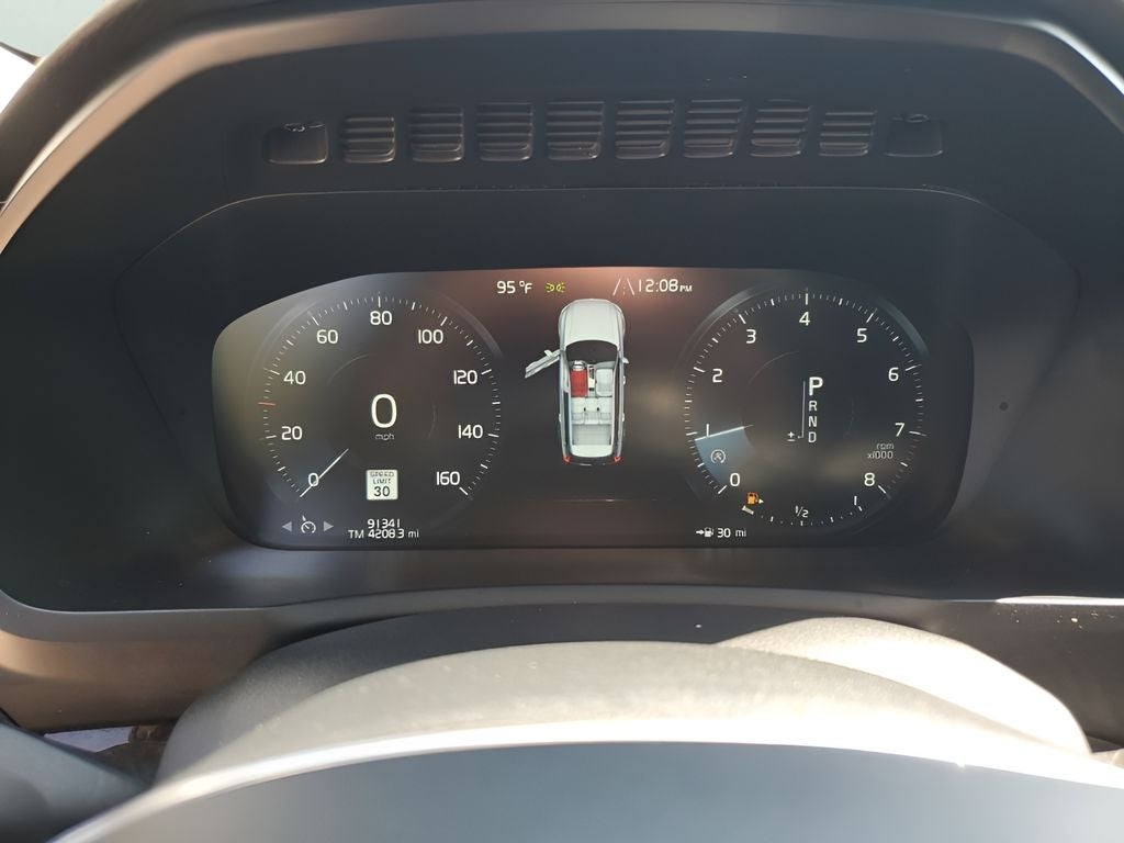 2017 Volvo XC90 T5 Momentum