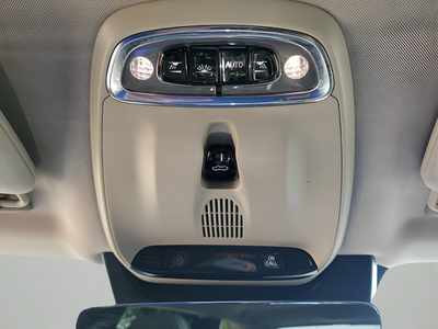 2017 Volvo XC90 T5 Momentum