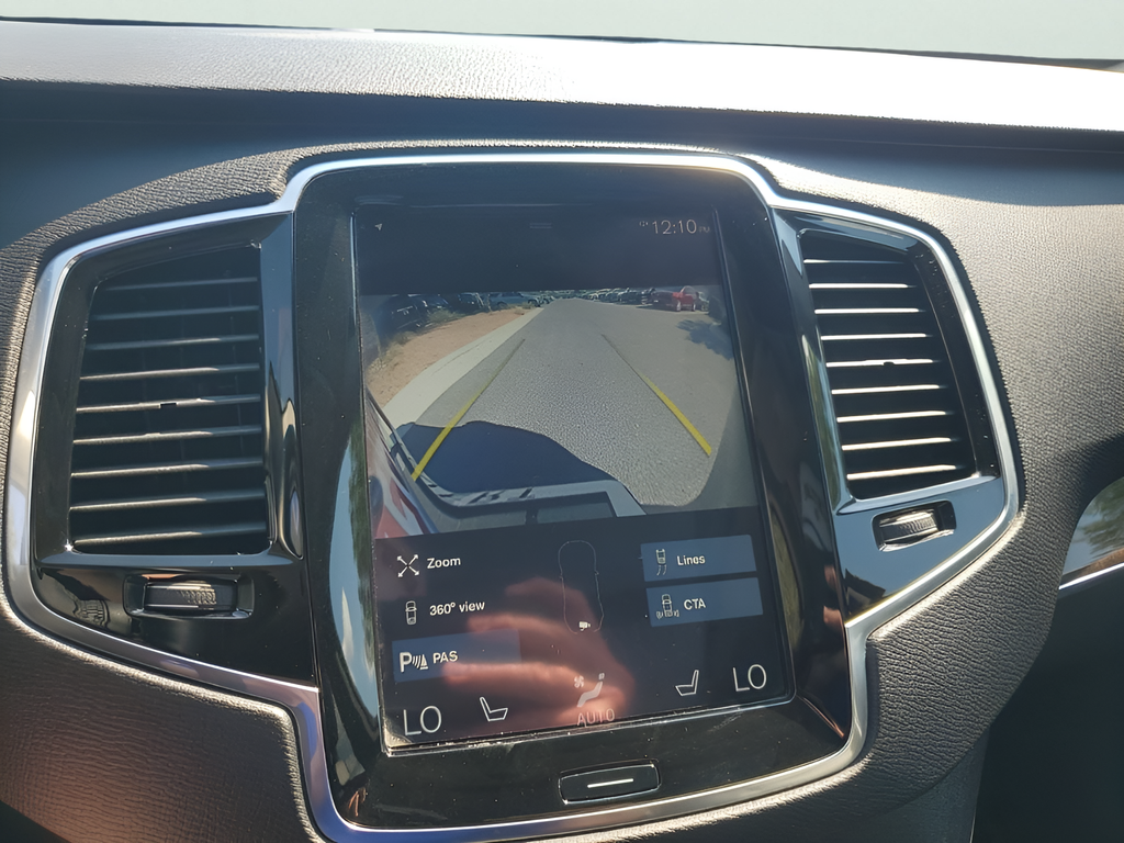 2017 Volvo XC90 T5 Momentum