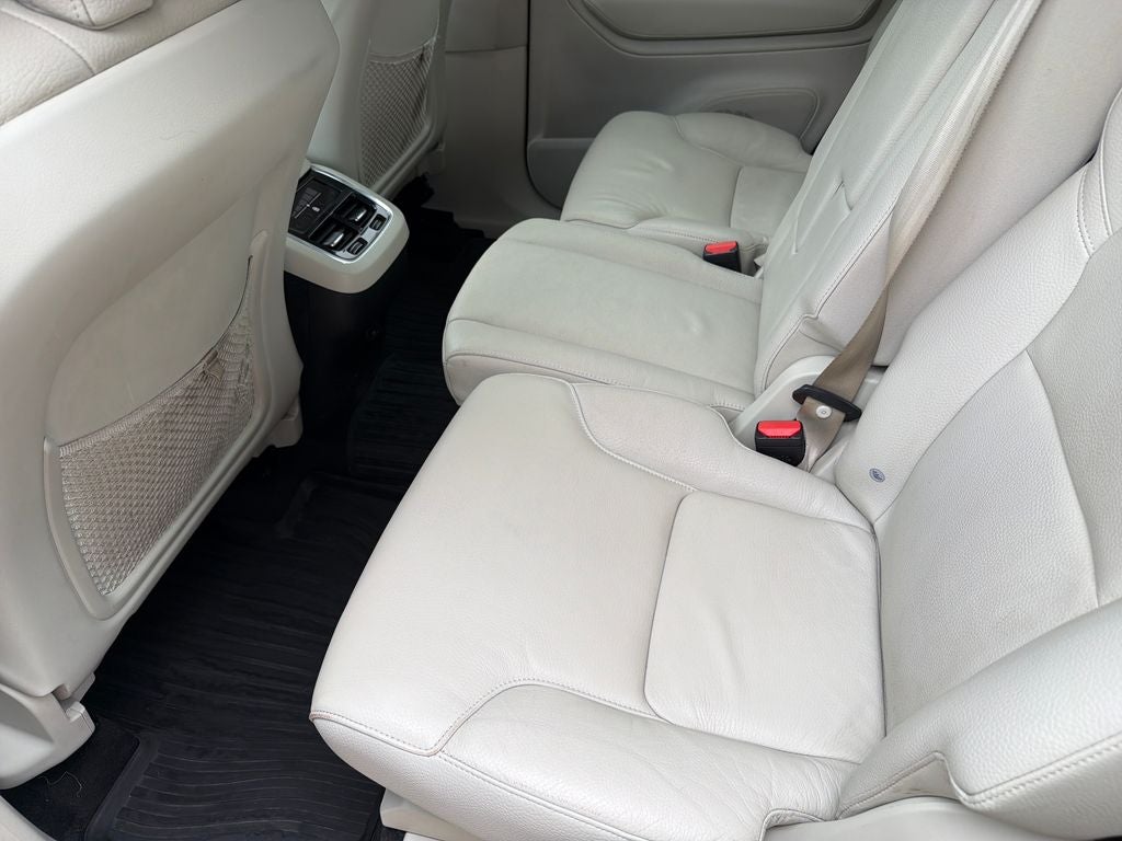 2022 Volvo XC90 T5 Momentum