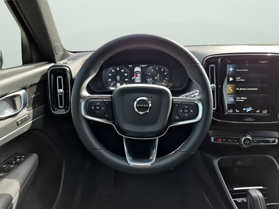 2022 Volvo XC40 R-Design