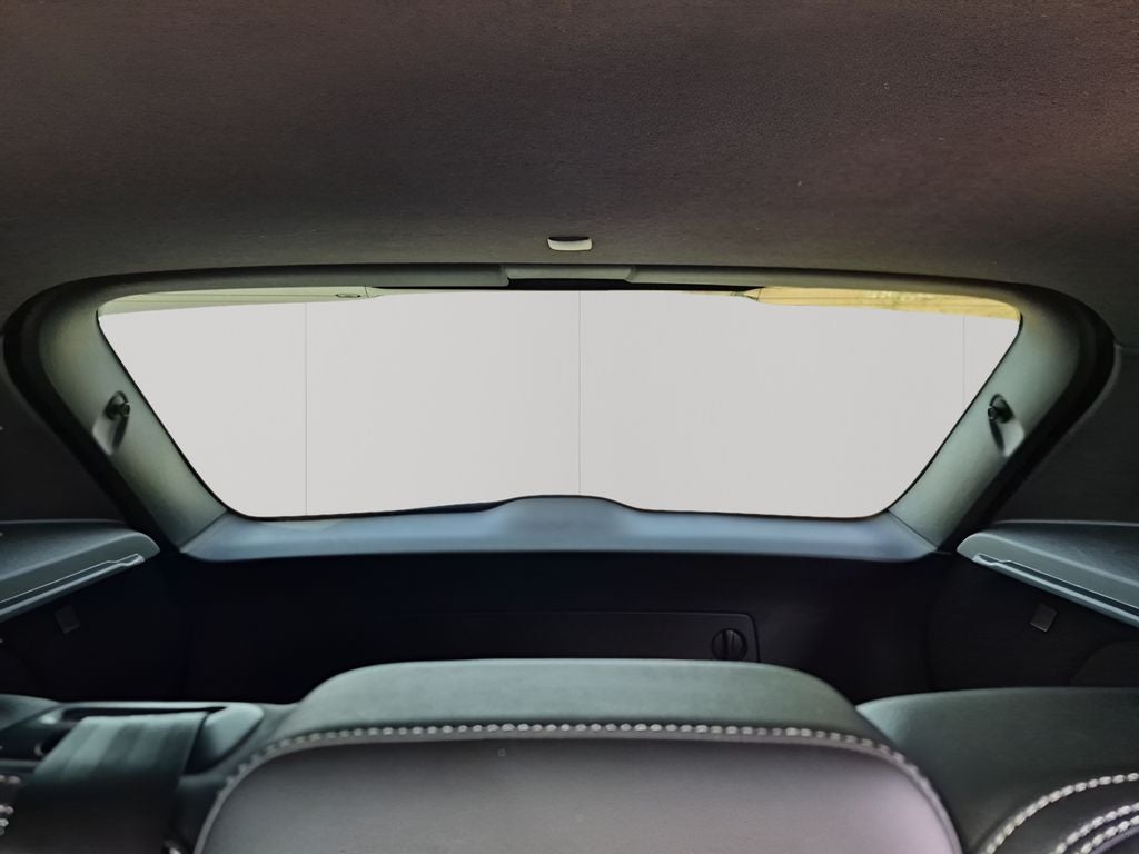 2022 Volvo XC40 R-Design