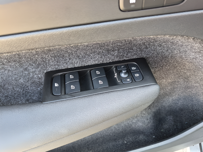 2022 Volvo XC40 R-Design