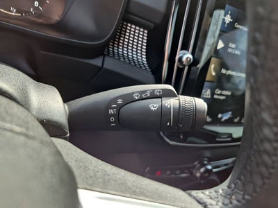 2022 Volvo XC40 R-Design