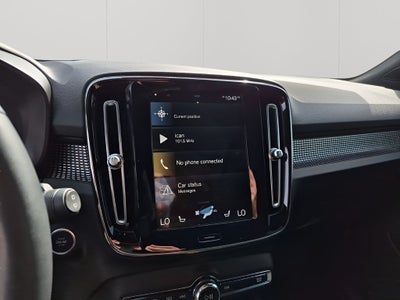 2022 Volvo XC40 R-Design