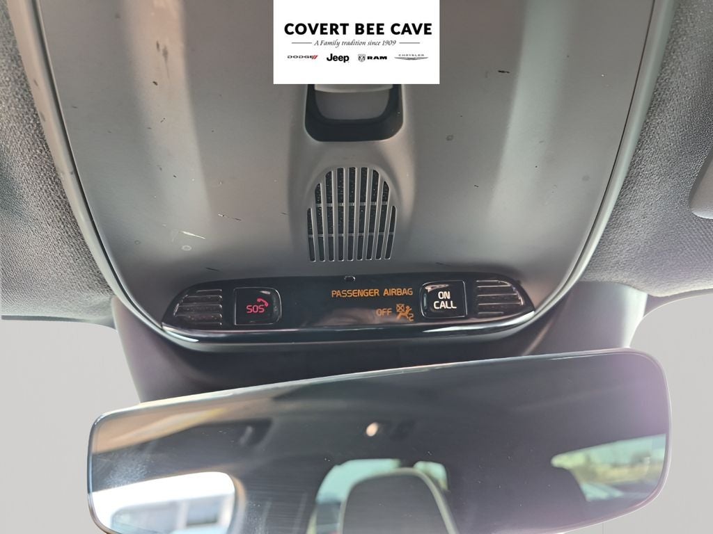 2022 Volvo XC40 R-Design