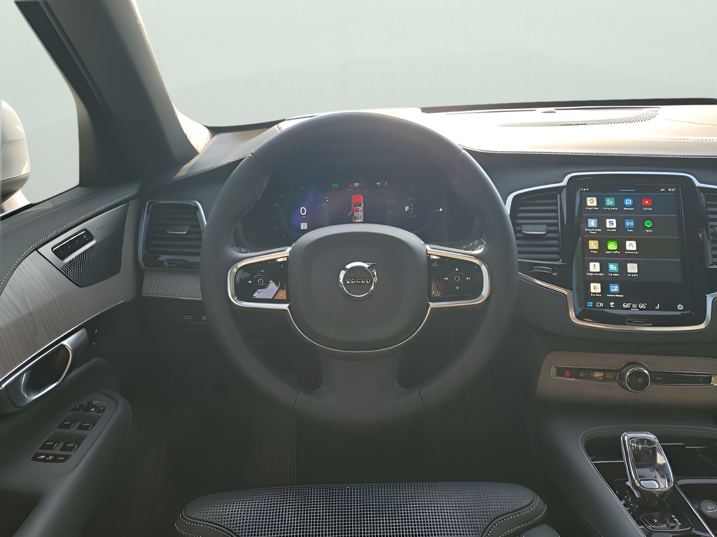 2024 Volvo XC90 Recharge Plug-In Hybrid Ultimate