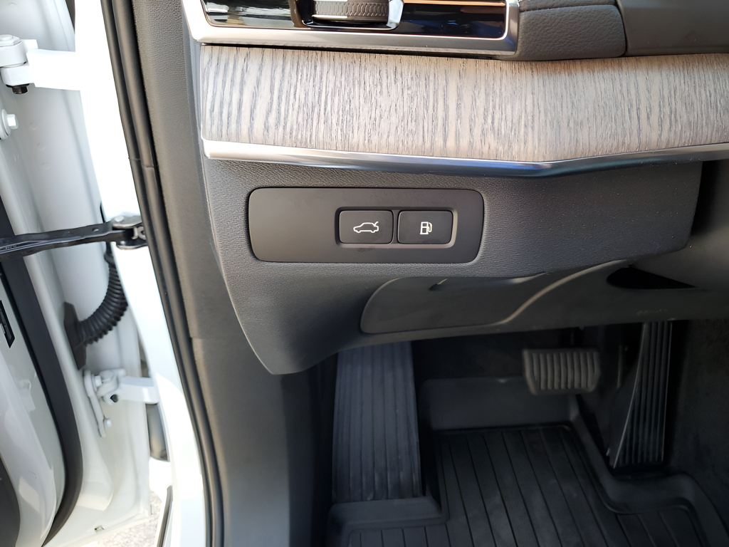 2024 Volvo XC90 Recharge Plug-In Hybrid Ultimate