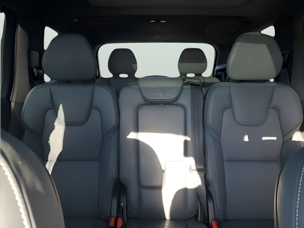 2024 Volvo XC90 Recharge Plug-In Hybrid Ultimate