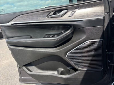 2022 Jeep Grand Cherokee L Overland 4x4
