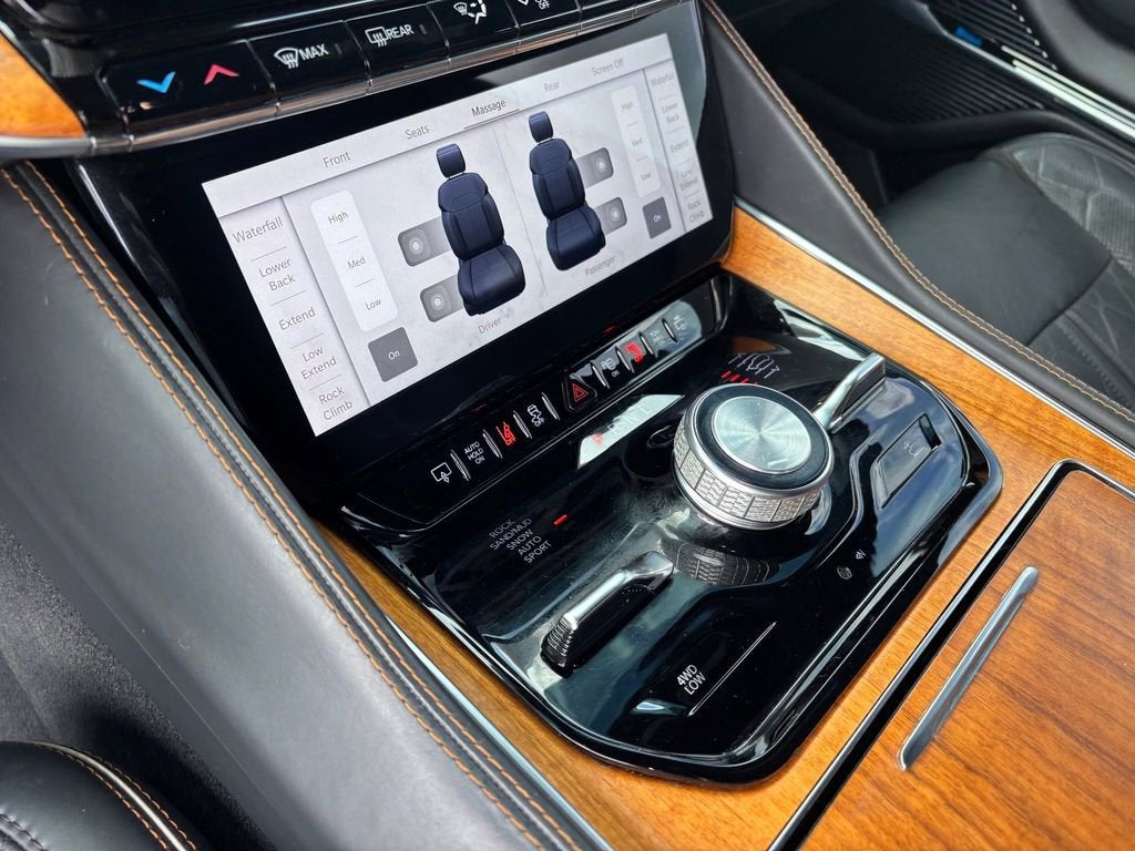 2022 Jeep Grand Wagoneer Series III