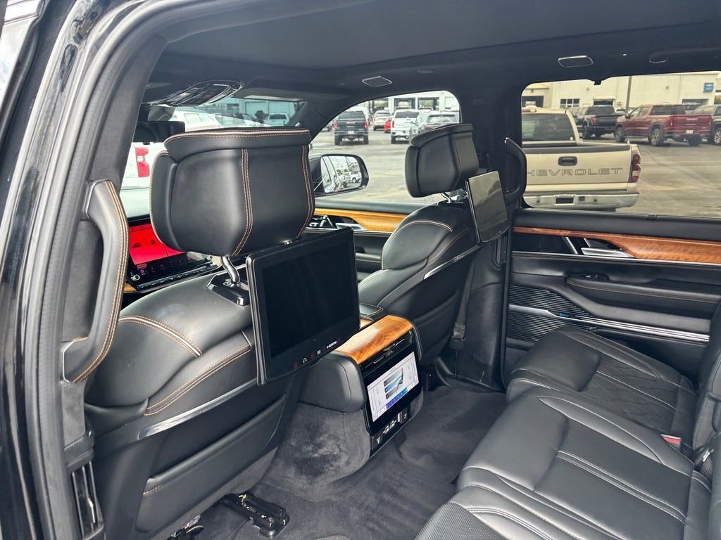 2022 Jeep Grand Wagoneer Series III