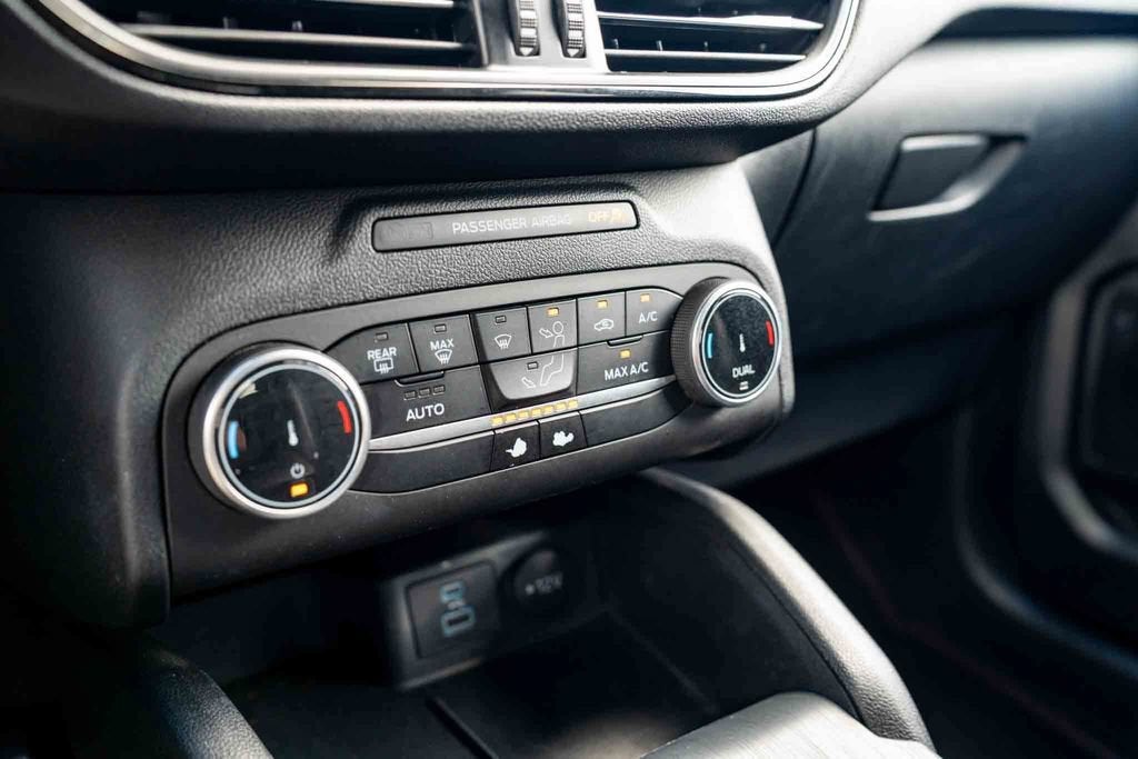 2023 Ford Escape ST-Line - Photo 17