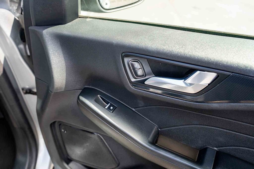 2023 Ford Escape ST-Line - Photo 27