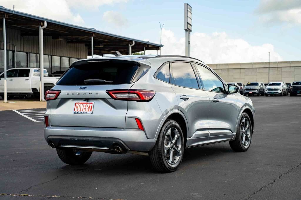2023 Ford Escape ST-Line - Photo 4