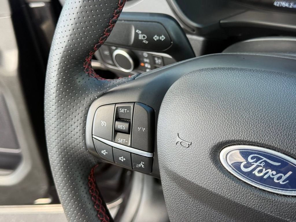 2024 Ford Escape ST-Line - Photo 13