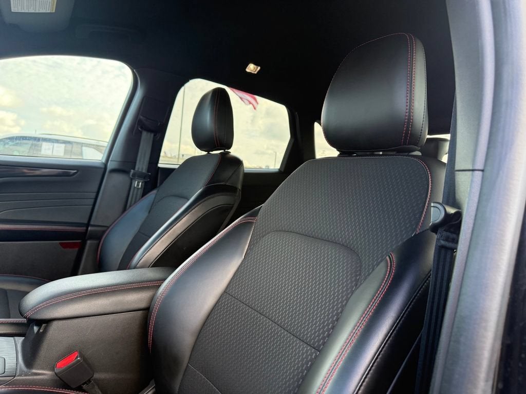 2024 Ford Escape ST-Line - Photo 19