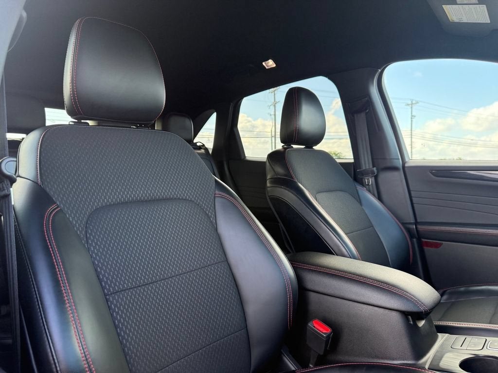 2024 Ford Escape ST-Line - Photo 28