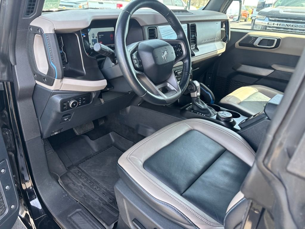 2023 Ford Bronco Base