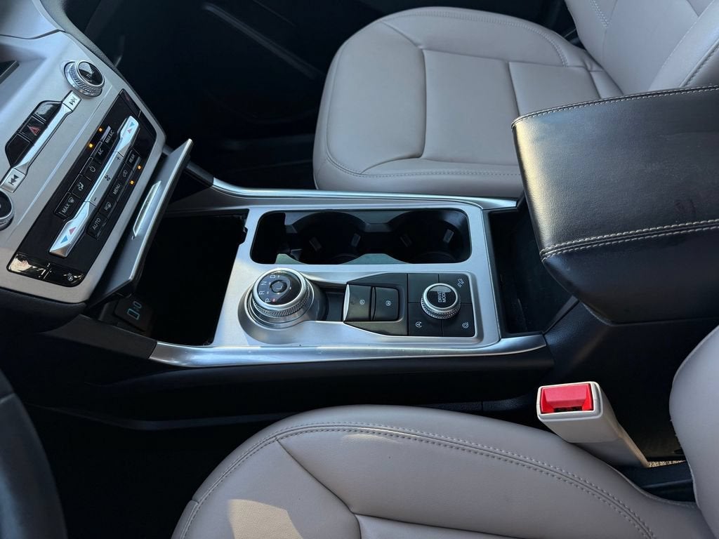 2024 Ford Explorer XLT - Photo 18