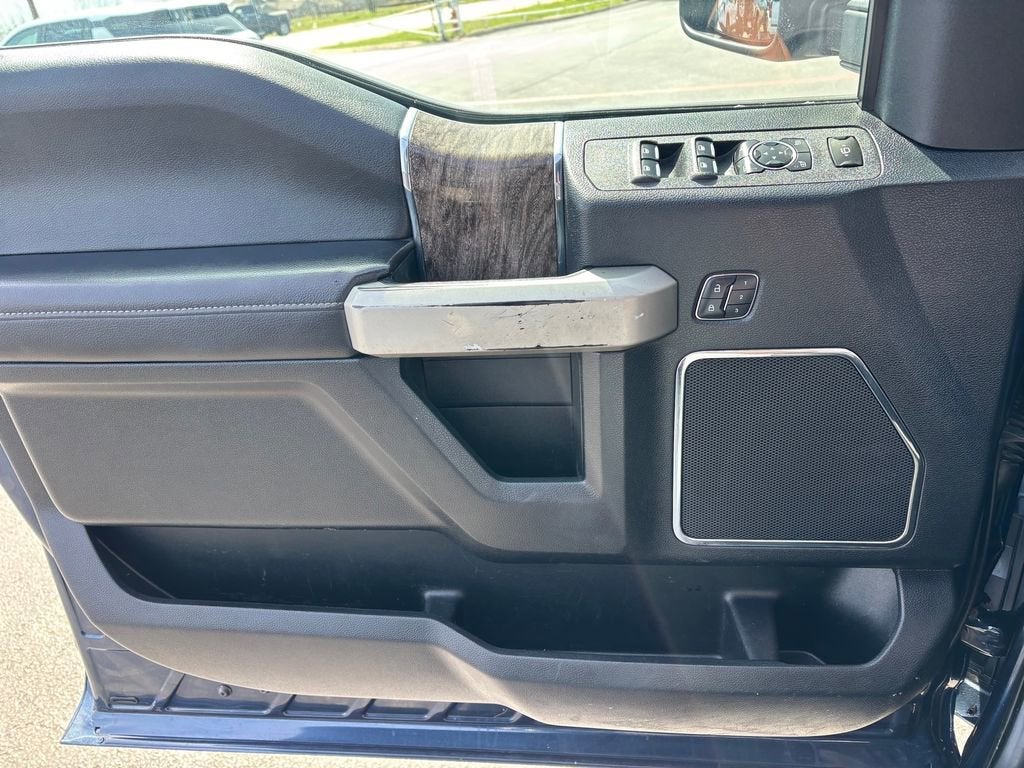 2017 Ford Super Duty F-350 SRW Platinum