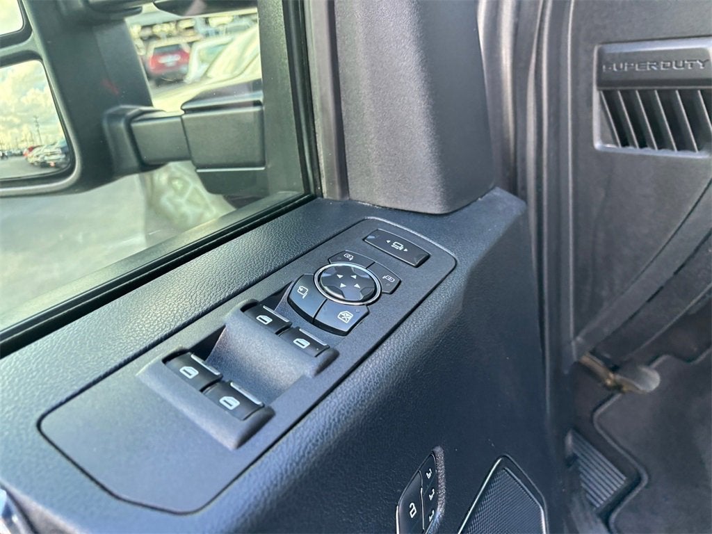 2020 Ford Super Duty F-350 SRW LARIAT