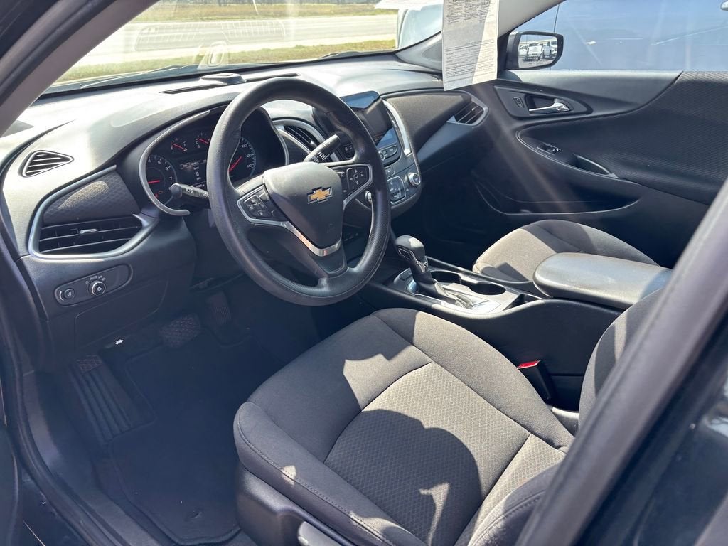 2022 Chevrolet Malibu LS