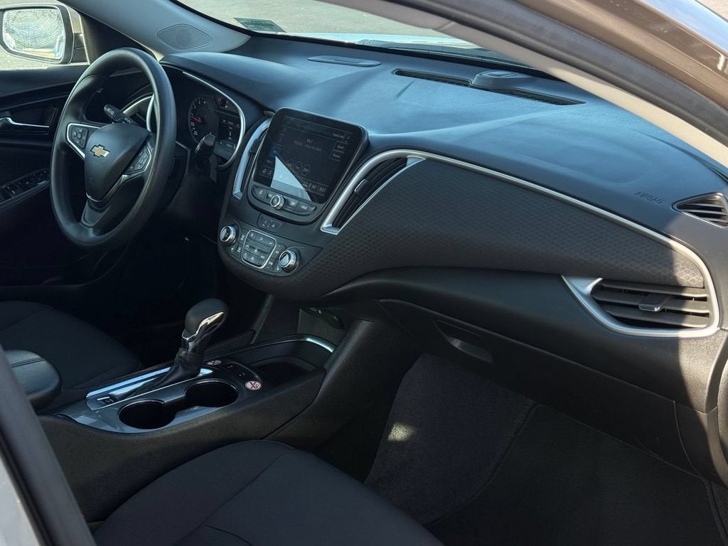 2025 Chevrolet Malibu 1LT - Photo 24